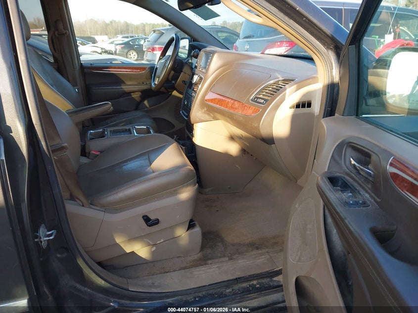 2011 Chrysler Town & Country Touring-L