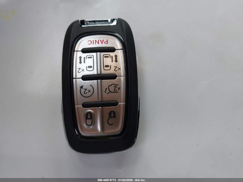 2026 Chrysler Pacifica - 2C4RC1BG2TR172183