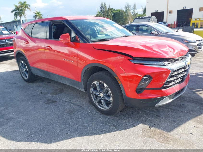 3GNKBCR45SS153096 2025 Chevrolet Blazer Fwd 2Lt auction photo 1
