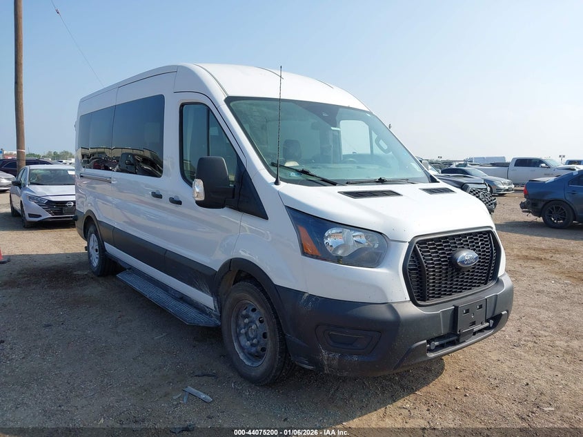 1FBAX2C82NKA32378 2022 Ford Transit-350 Passenger Van Xl auction photo 1