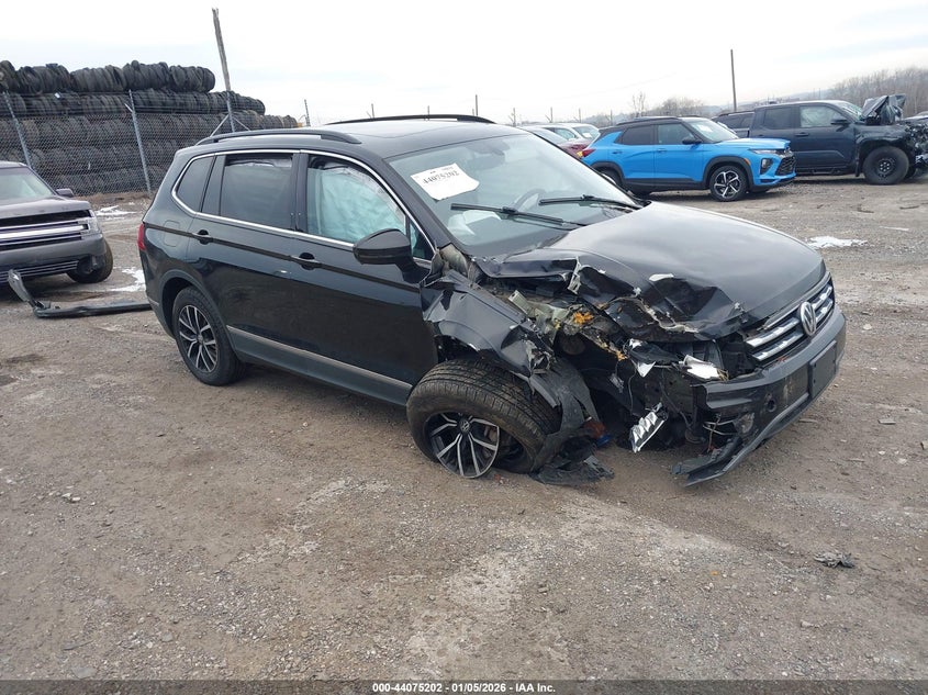 3VV2B7AXXMM114907 2021 Volkswagen Tiguan 2.0T Se/2.0T Se R-Line Black/2.0T Sel auction photo 1
