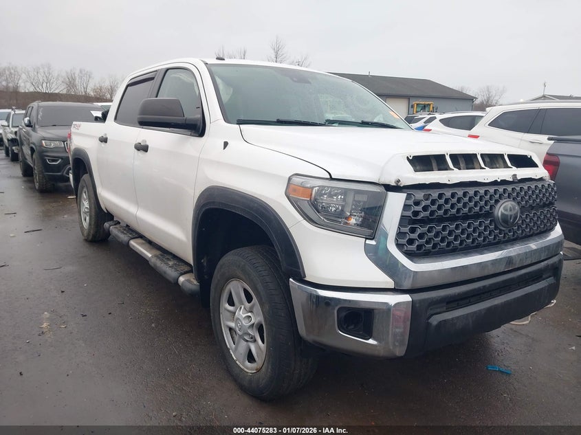 5TFDY5F18JX704074 2018 Toyota Tundra Sr5 5.7L V8 auction photo 1