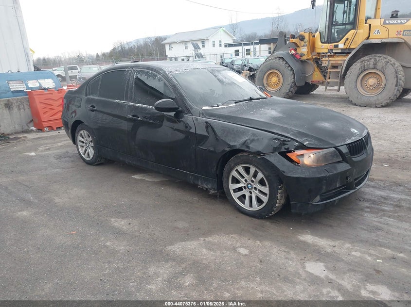 WBAVC93517KZ70069 2007 BMW 328Xi auction photo 1