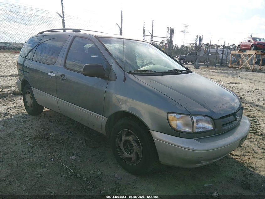 1999 Toyota Sienna Xle