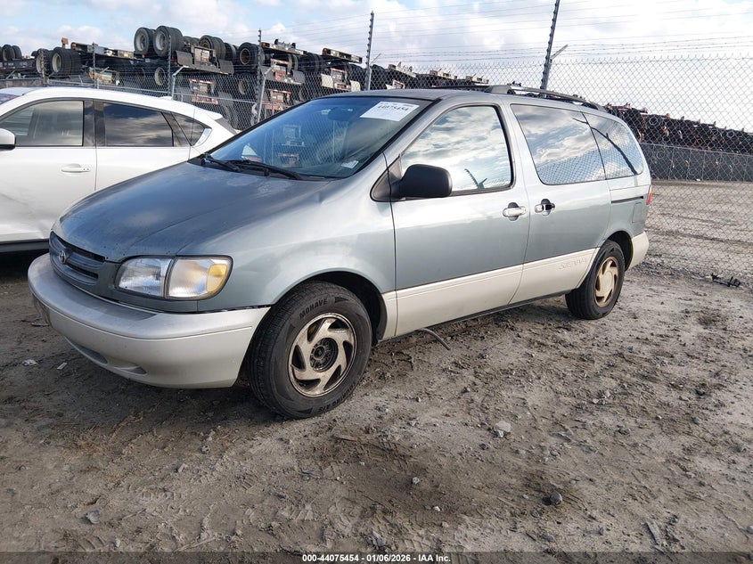 1999 Toyota Sienna Xle