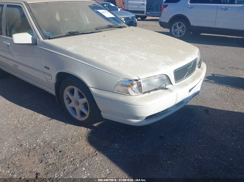 1998 Volvo S70 Gtas/Gtms VIN: YV1LS5579W1483253 Lot: 44075576
