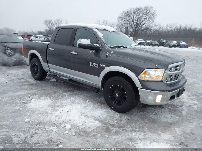RAM 1500 LARAMIE 4X4 5 7 BOX