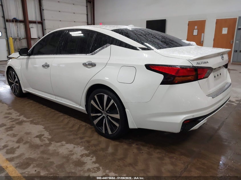 2020 Nissan Altima Platinum Fwd