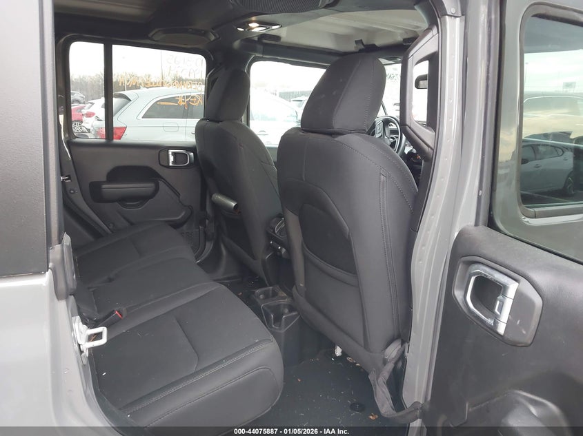 2022 Jeep Gladiator Willys 4X4 VIN: 1C6HJTAG9NL113701 Lot: 44075887