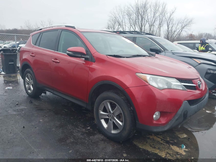 2T3RFREV4FW232703 2015 Toyota Rav4 Xle auction photo 1