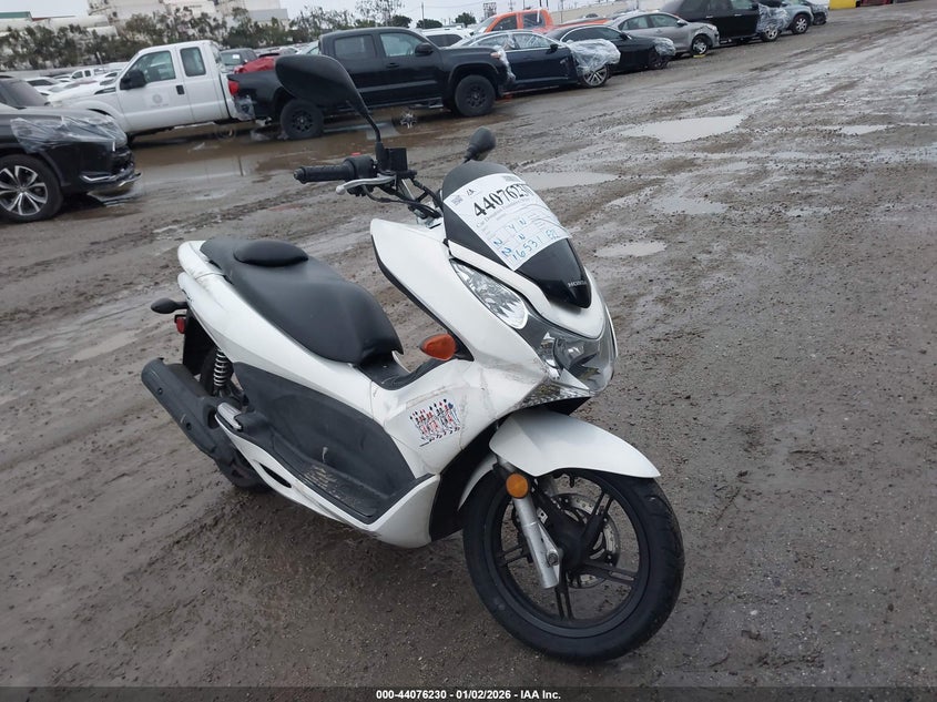 MLHJF2802B5001673 HONDA PCX Photo 1
