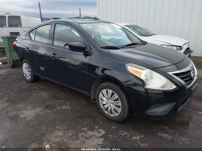 2017 Nissan Versa 1.6 S+