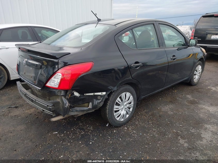 2017 Nissan Versa 1.6 S+