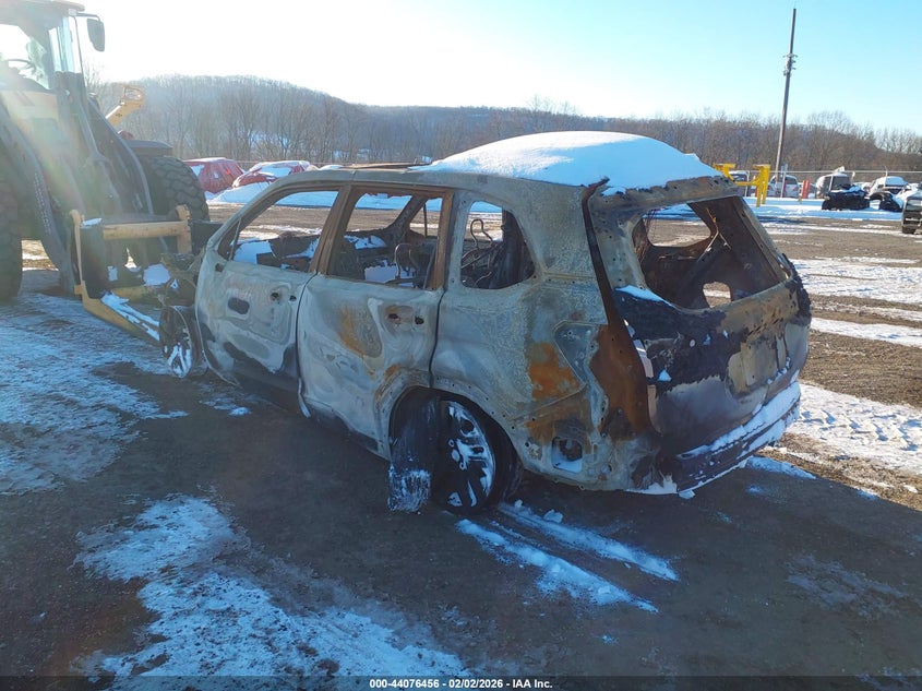 Vin: jf2slsed4sh420390, lot: 44572292, subaru forester premium hybrid 20253