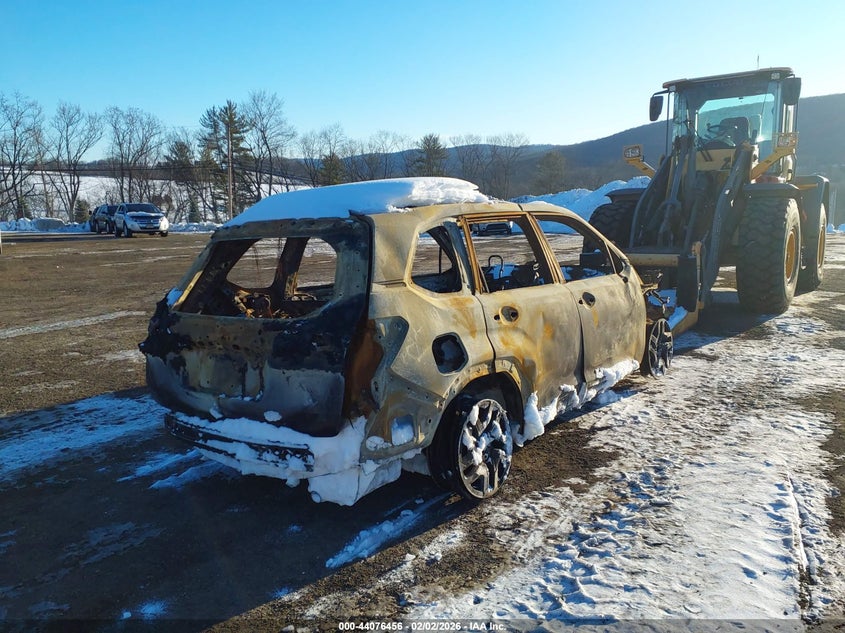 Vin: jf2slsed4sh420390, lot: 44572292, subaru forester premium hybrid 20254