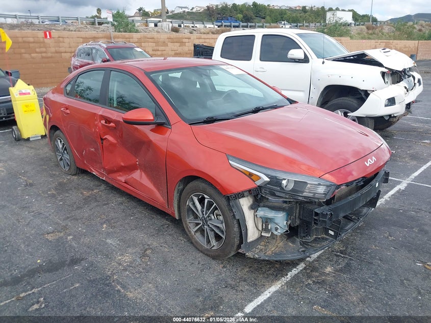 3KPF24AD5NE457219 2022 Kia Forte Lxs auction photo 1
