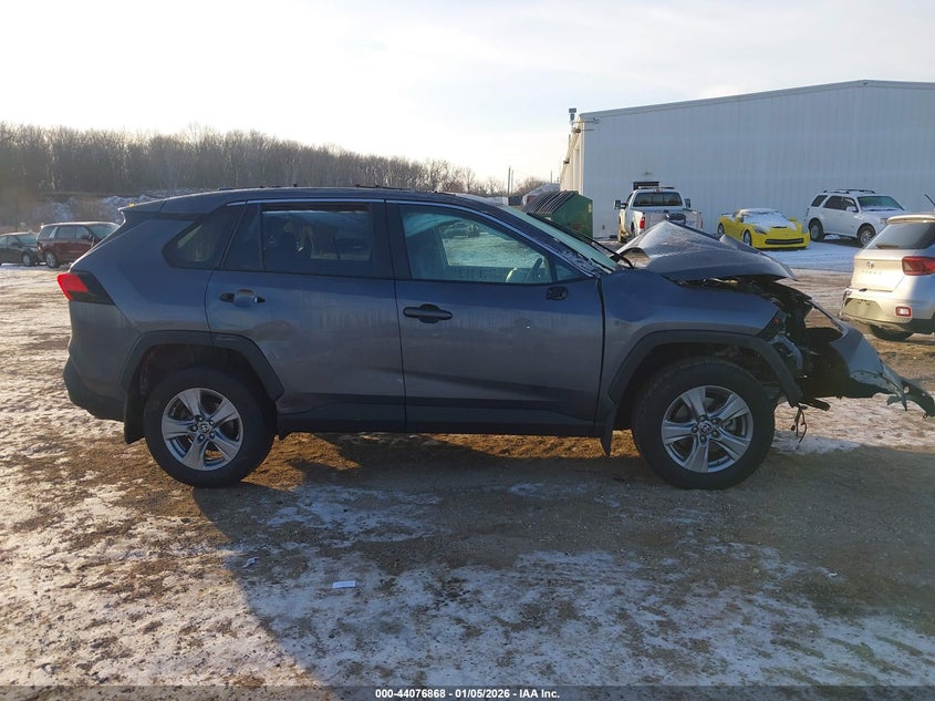 VIN 2T3P1RFV1NW295194 2022 TOYOTA RAV4 XLE