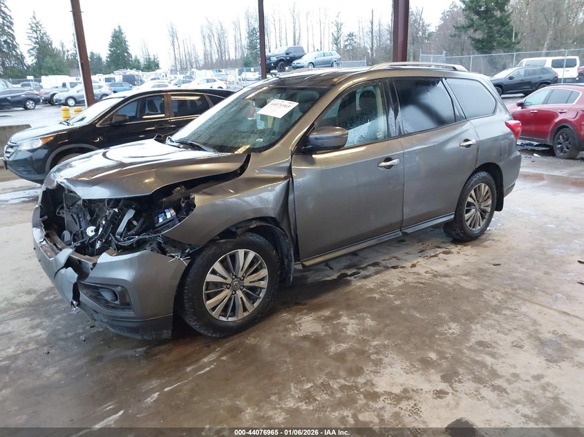 2019 Nissan Pathfinder Sv