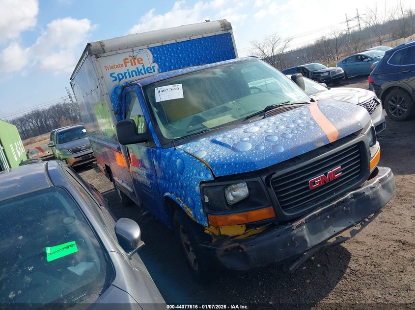 2010 GMC Savana Cutaway Work Van