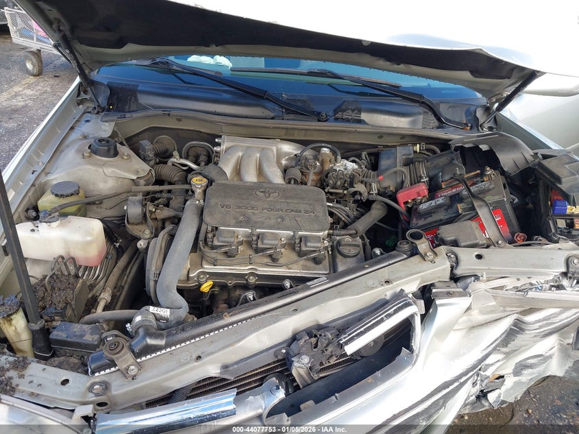 2000 Toyota Camry Le V6 VIN: JT2BF22K4Y0261184 Lot: 44077753