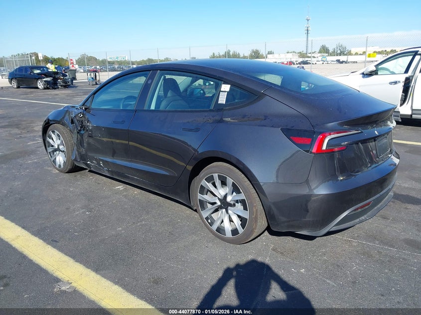 2025 Tesla Model 3 Long Range Rear-Wheel Drive/Standard Rear-Wheel Drive