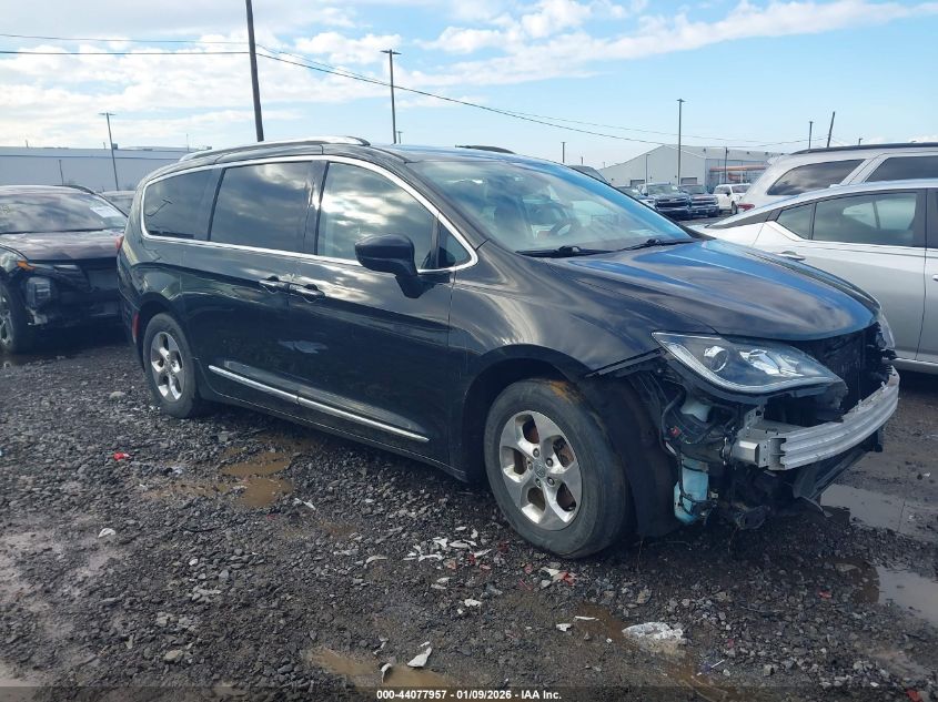 2018 Chrysler Pacifica Hybrid Touring L