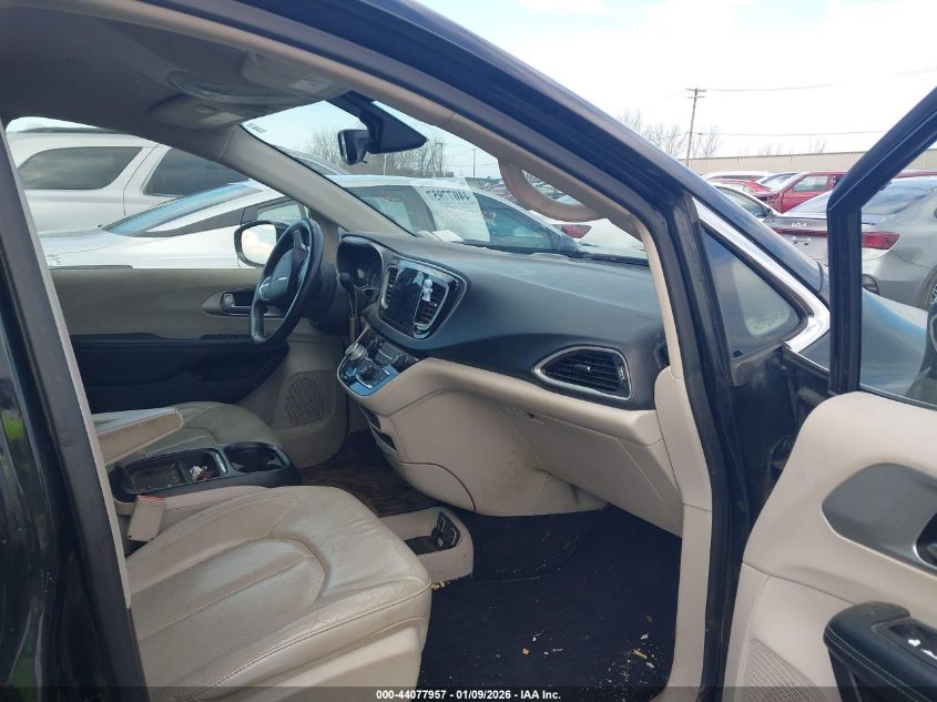 2018 Chrysler Pacifica Hybrid Touring L