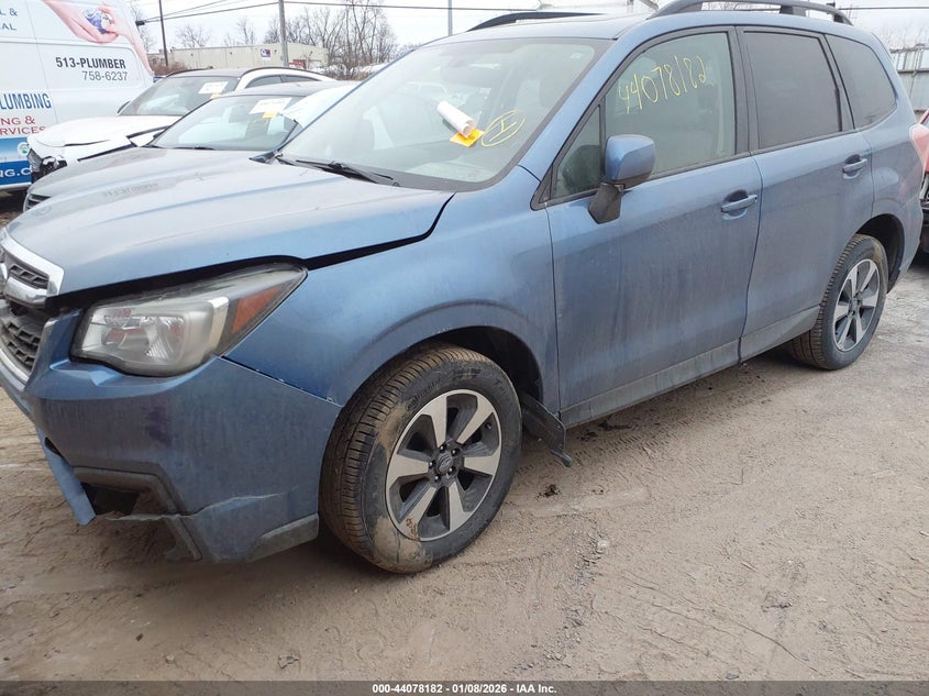 Vin: jf2sjagc2jh586765, lot: 44574018, subaru forester 2.5i premium 20182