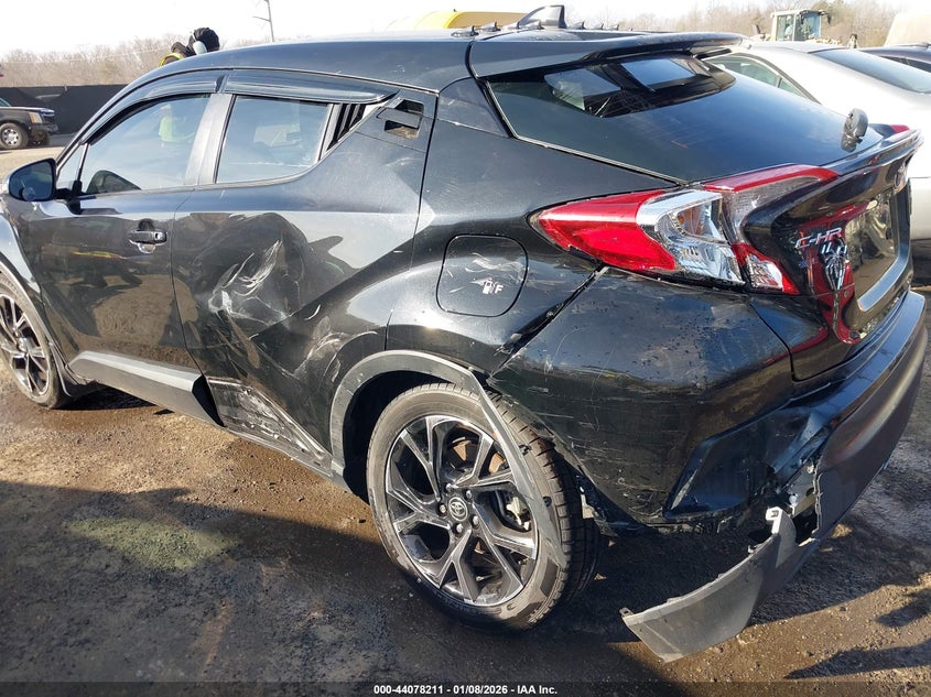VIN NMTKHMBX3NR145474 2022 TOYOTA C-HR XLE