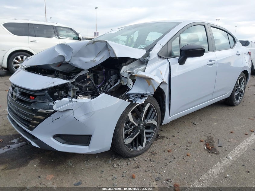 2025 Nissan Versa 1.6 Sr