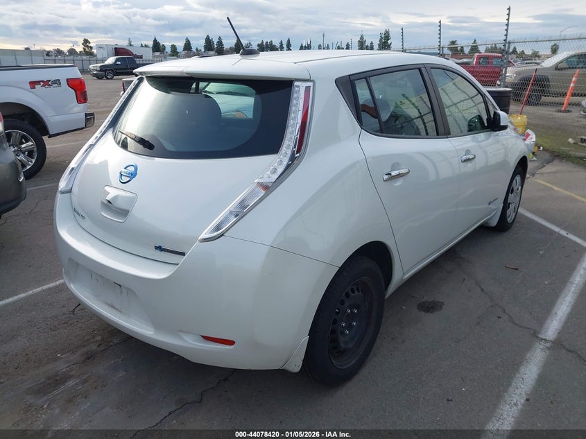 2016 Nissan Leaf S