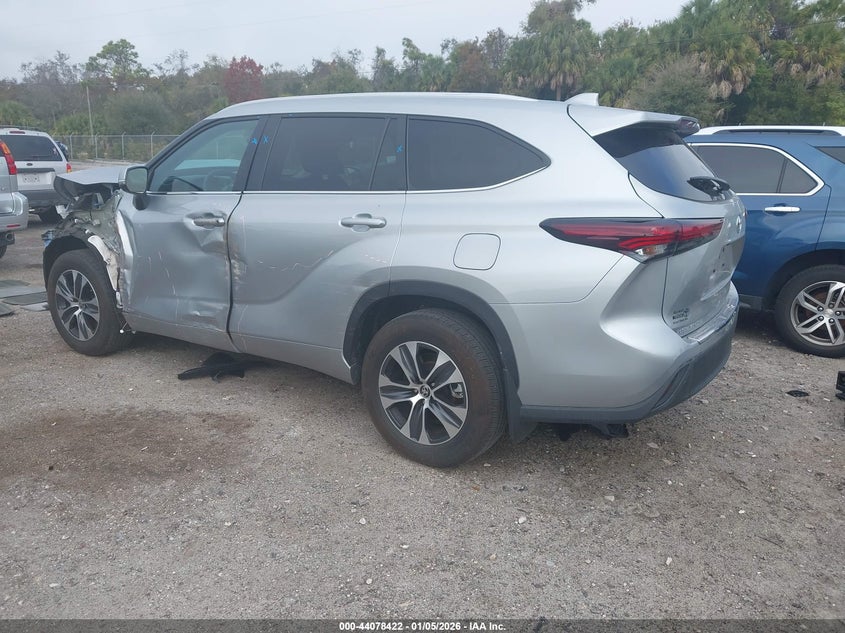 2024 Toyota Highlander Hybrid Xle