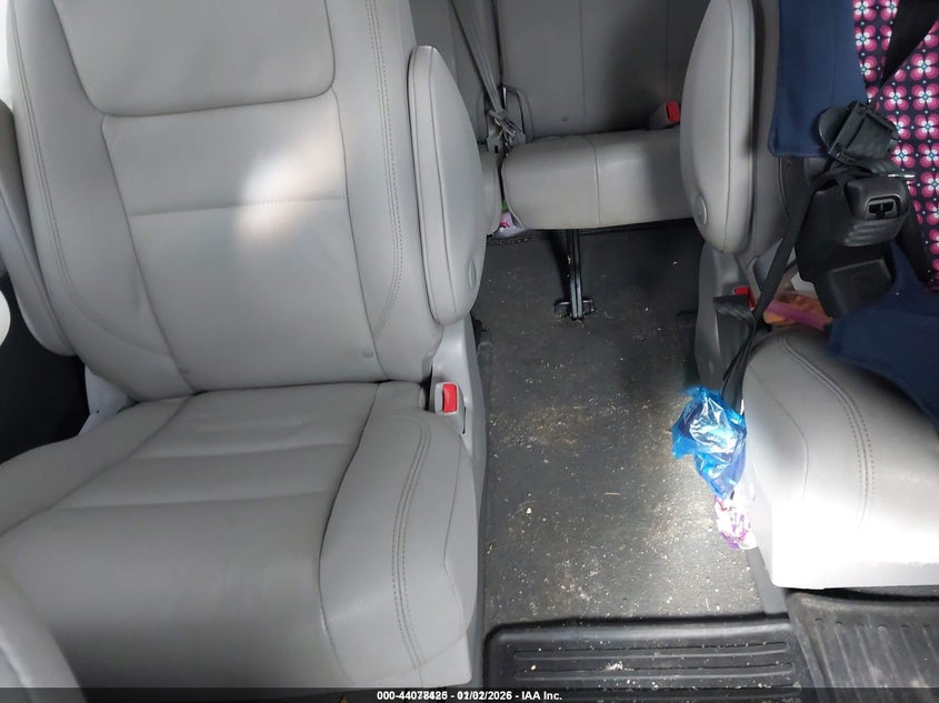 VIN 5TDDZ3DC4LS246421 2020 TOYOTA SIENNA XLE