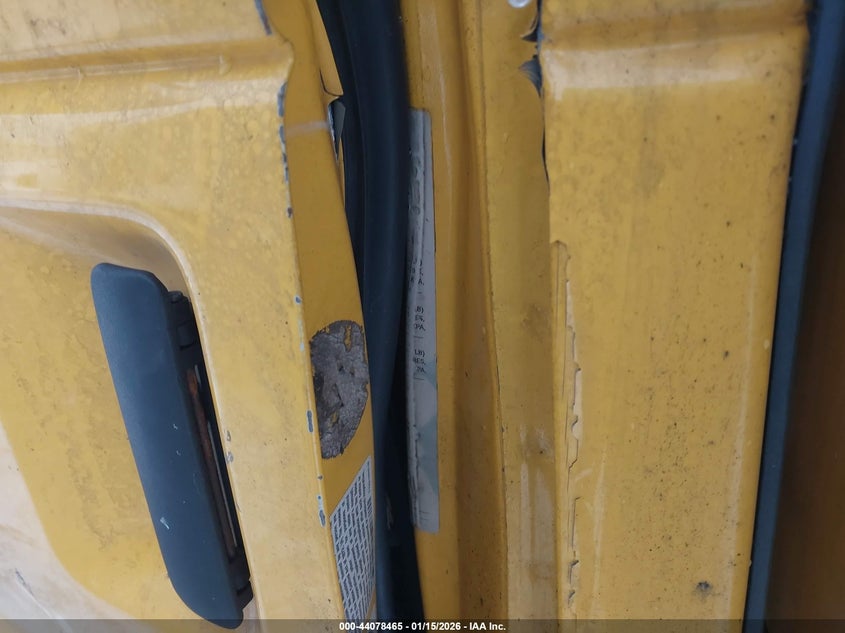 1FDWE3FS6FDA32485 2015 Ford E-350 E-350 Cutaway yellow