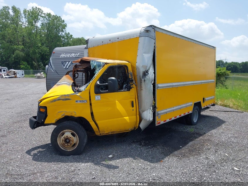 2015 Ford E-350 Cutaway 1FDWE3FS6FDA32485 photo 1