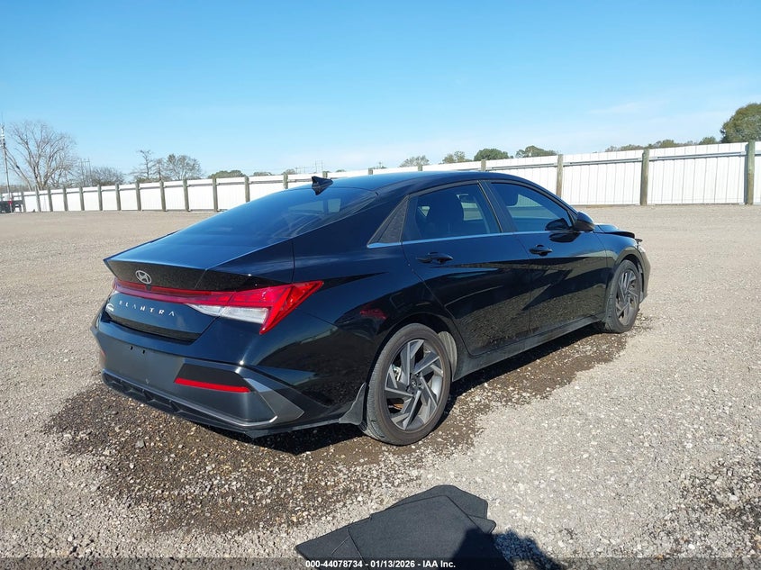 2025 Hyundai Elantra Sel Convenience