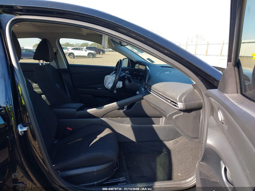 2025 Hyundai Elantra Sel Convenience