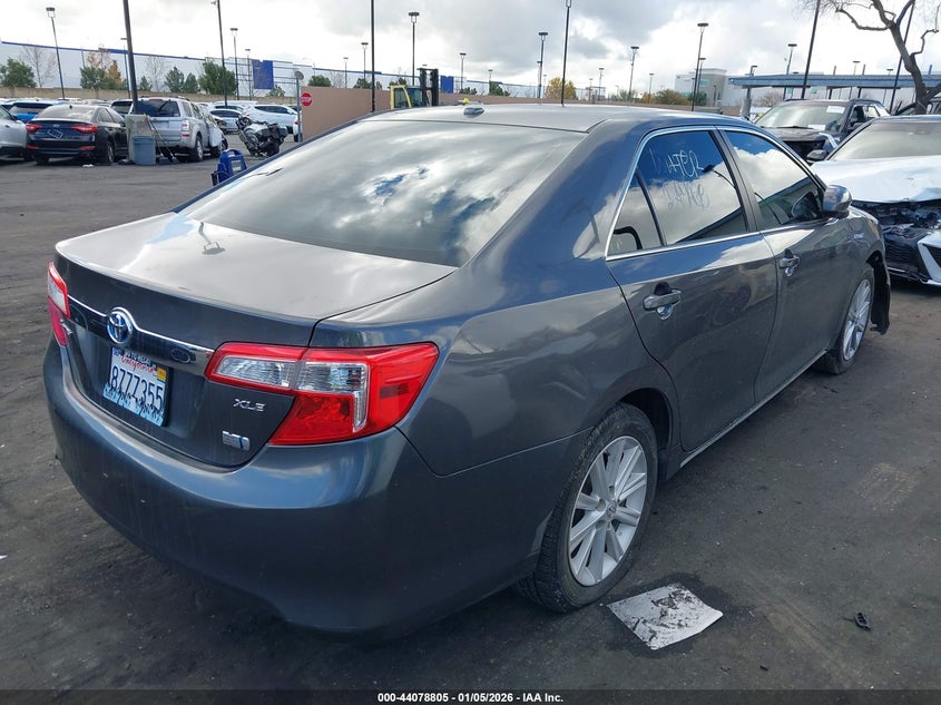 2014 Toyota Camry Hybrid Xle