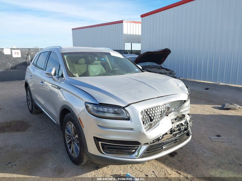 2019 Lincoln Nautilus Select