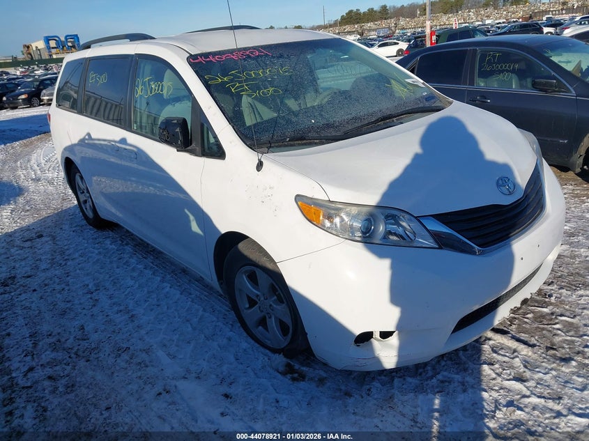 5TDKK3DC5DS306218 2013 Toyota Sienna Le V6 8 Passenger auction photo 1
