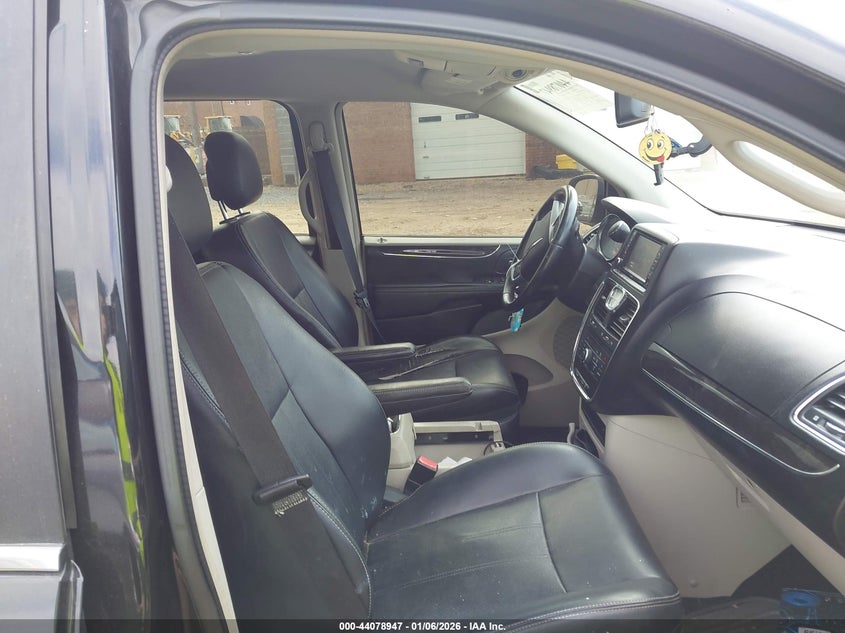 2012 Chrysler Town & Country Touring