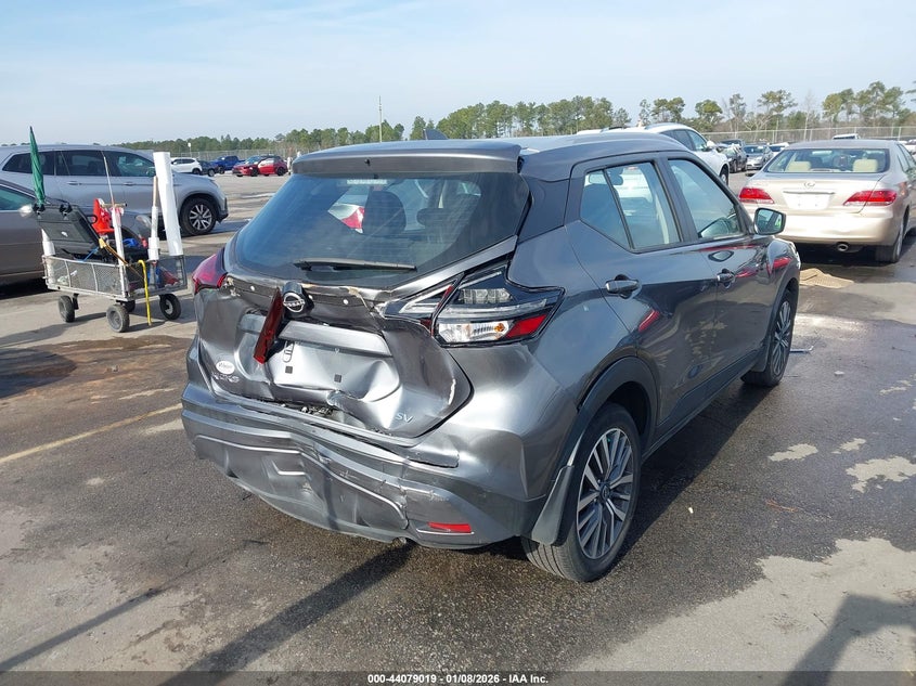 2024 NISSAN KICKS auction photo 4