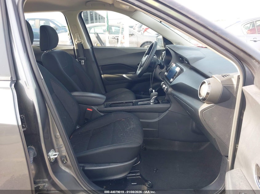 2024 NISSAN KICKS auction photo 5