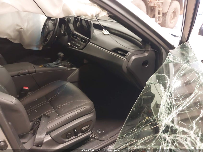 2025 Lexus Es 300H Luxury