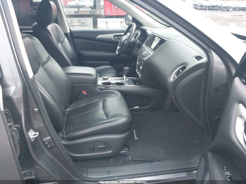 2018 Nissan Pathfinder Sl