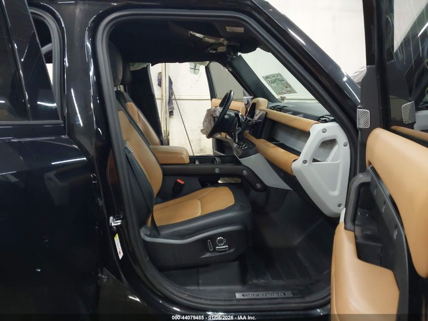 2023 Land Rover Defender 130 X-Dynamic Se