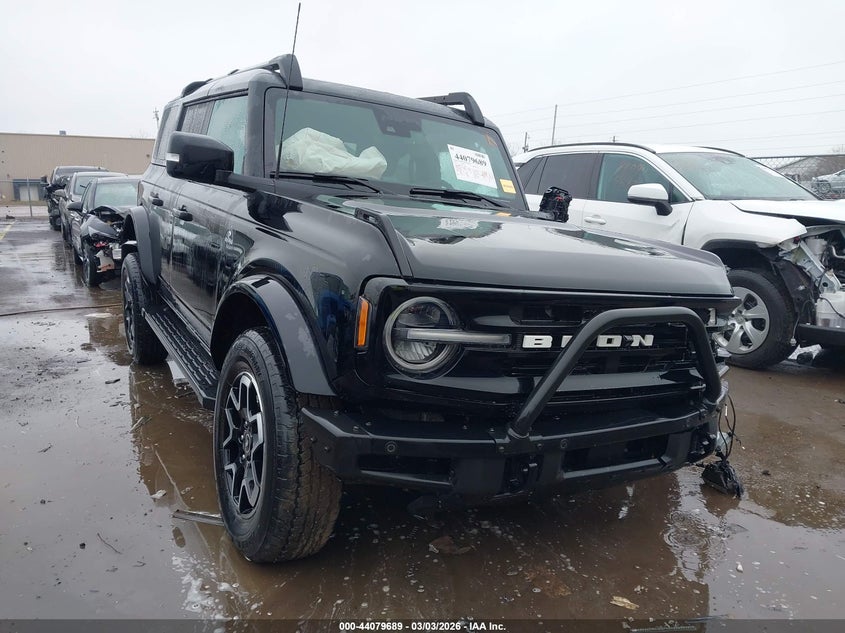 2023 Ford Bronco Outer Banks