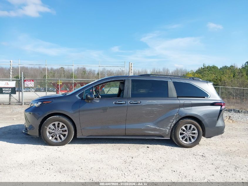 2025 Toyota Sienna - 5TDYRKEC0SS237207