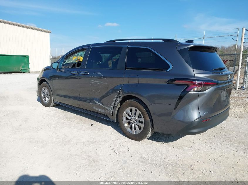 2025 Toyota Sienna - 5TDYRKEC0SS237207