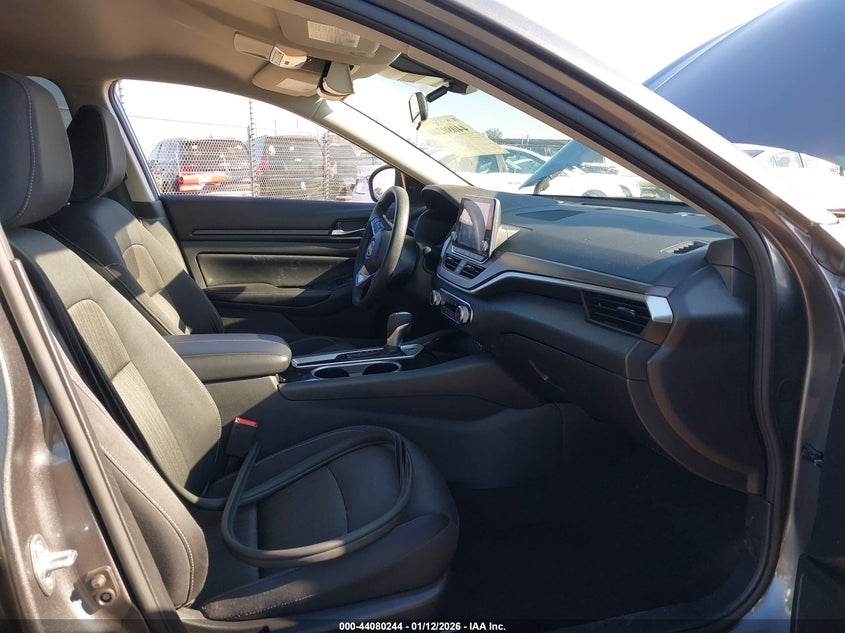 2024 Nissan Altima Sv Fwd